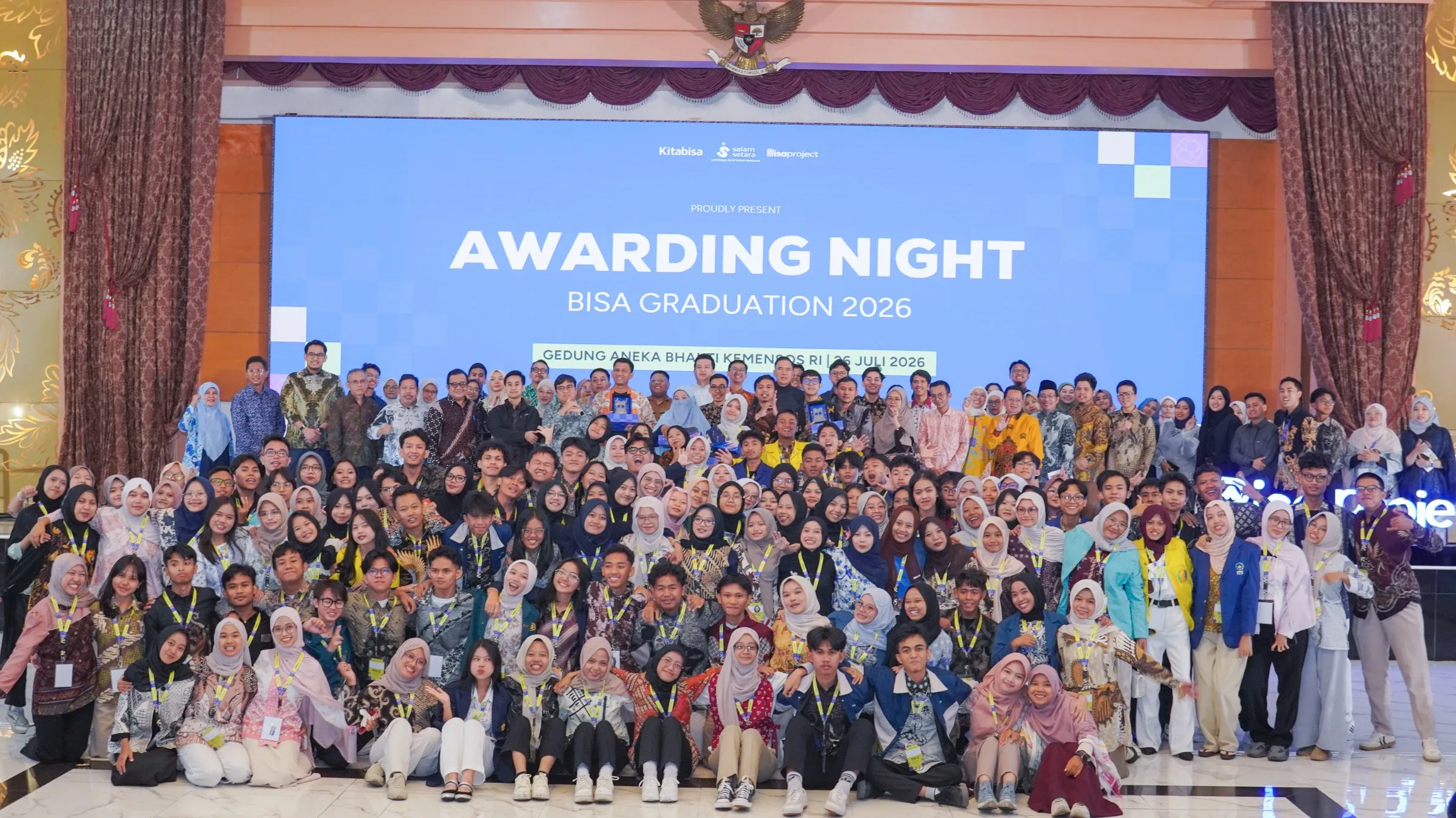 BISA Squad pada Awarding Night BISA Graduation 2026